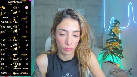 Snapshot of barbiie_scoth chatting on December 7, 6:32 am Barbie Scot online show from December 7, 6:32 am