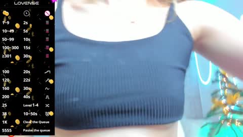 Snapshot of barbiie_scoth chatting on December 7, 11:34 pm Barbie Scot online show from December 7, 11:34 pm