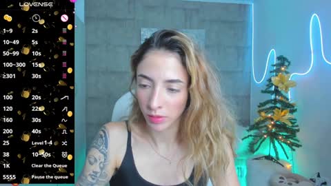 Snapshot of barbiie_scoth chatting on December 8, 7:47 am Barbie Scot online show from December 8, 7:47 am