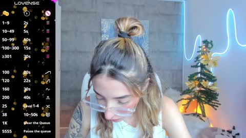Snapshot of barbiie_scoth chatting on December 29, 8:37 pm Barbie Scot online show from December 29, 8:37 pm