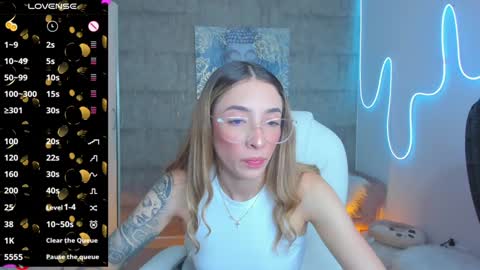 Snapshot of barbiie_scoth chatting on January 6, 10:58 pm Barbie Scot online show from January 6, 10:58 pm