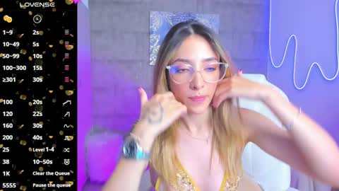 Snapshot of barbiie_scoth chatting on March 4, 1:34 am Barbie Scot online show from March 4, 1:34 am
