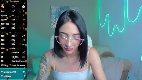 Snapshot of barbiie_scoth chatting on October 16, 8:43 pm Barbie Scot online show from October 16, 8:43 pm