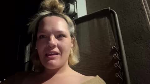 Snapshot of barelybehavedbarbie chatting on April 4, 5:49 am barelybehavedbarbie online show from April 4, 5:49 am