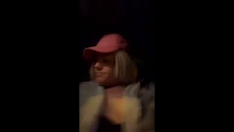 Snapshot of barelybehavedbarbie chatting on April 5, 8:22 am barelybehavedbarbie online show from April 5, 8:22 am