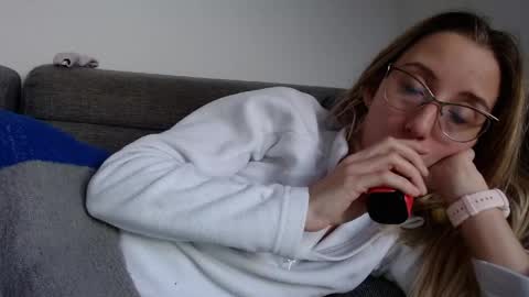 Lena online show from April 17, 9:23 am