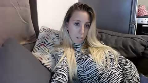 Lena online show from July 27, 5:09 pm