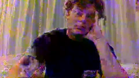 Snapshot of barneytennyson chatting on April 11, 10:52 am Tyler online show from April 11, 10:52 am