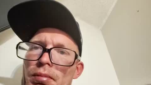 Snapshot of barniemay1 chatting on March 8, 7:38 am barniemay1 online show from March 8, 7:38 am