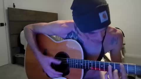 Snapshot of barryblackgun chatting on February 11, 7:02 am barryblackgun online show from February 11, 7:02 am