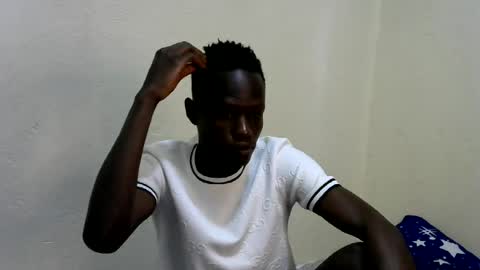 Snapshot of bashlouis1 chatting on June 18, 5:41 am bashlouis1 online show from June 18, 5:41 am
