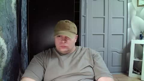 Snapshot of basi_look chatting on February 11, 2:57 pm basi_look online show from February 11, 2:57 pm