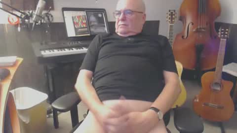 Bassman online show from January 12, 1:05 pm