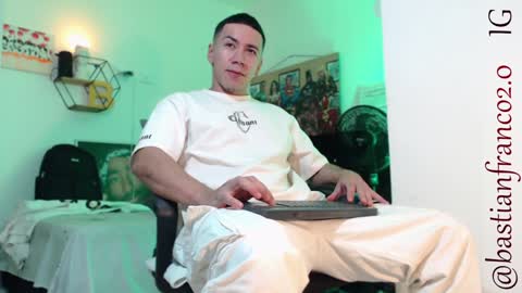Snapshot of bastian_franco01 chatting on December 25, 2:35 am Bastian Independent Model online show from December 25, 2:35 am