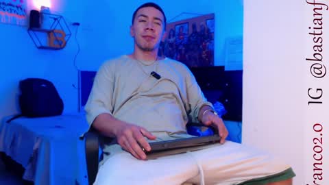 Snapshot of bastian_franco01 chatting on December 29, 2:06 am Bastian Independent Model online show from December 29, 2:06 am
