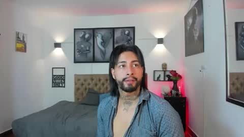 bastian_jones1 online show from November 24, 11:59 pm