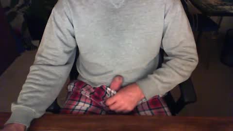 Snapshot of batebro13 chatting on December 7, 1:51 pm BateBro13 online show from December 7, 1:51 pm