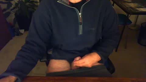 Snapshot of batebro13 chatting on December 9, 1:45 pm BateBro13 online show from December 9, 1:45 pm