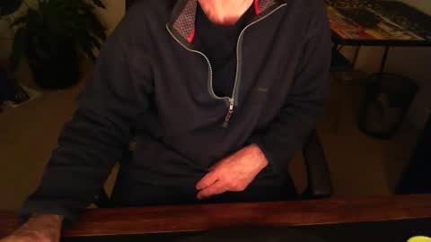 Snapshot of batebro13 chatting on March 10, 12:37 pm BateBro13 online show from March 10, 12:37 pm