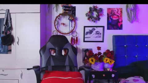    online show from November 17, 1:39 pm