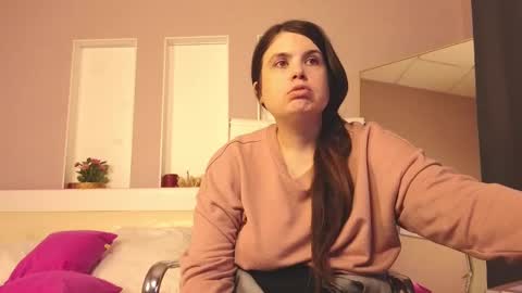 battymoll online show from February 5, 2:05 pm