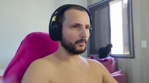 Snapshot of baxxline chatting on February 8, 1:36 pm Baxxline online show from February 8, 1:36 pm