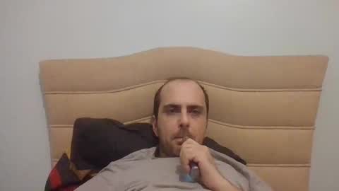 Snapshot of bayto chatting on December 11, 6:31 pm bayto online show from December 11, 6:31 pm