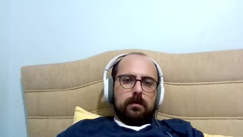 Snapshot of bayto chatting on October 10, 4:39 pm bayto online show from October 10, 4:39 pm