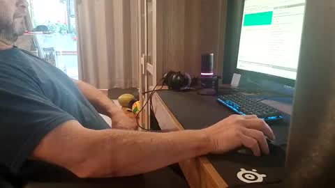 Snapshot of bazooka76 chatting on September 8, 9:36 pm bazooka76 online show from September 8, 9:36 pm