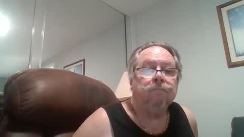 Snapshot of bbb1952 chatting on December 19, 4:58 pm Single Grandpa in Florida. Love to C2C and have Fun Privately online show from December 19, 4:58 pm