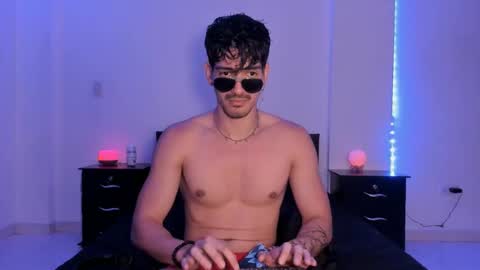 Snapshot of bbbeachboy chatting on January 9, 9:26 pm Valentino online show from January 9, 9:26 pm