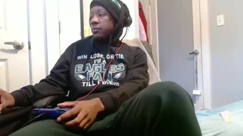 Snapshot of bbc_elrey chatting on February 9, 7:19 pm Racks online show from February 9, 7:19 pm