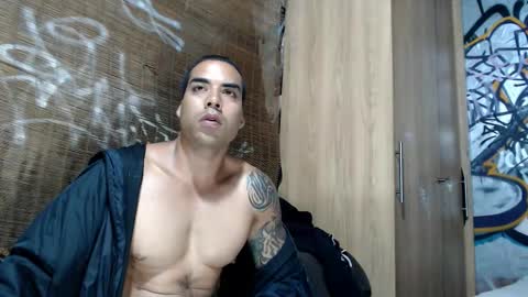 Justin online show from November 6, 1:06 am