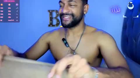 Snapshot of bbcblackhot33 chatting on February 15, 7:10 pm john online show from February 15, 7:10 pm