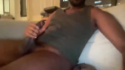 Snapshot of bbcdaevon8inch chatting on December 20, 8:38 am Daevon online show from December 20, 8:38 am