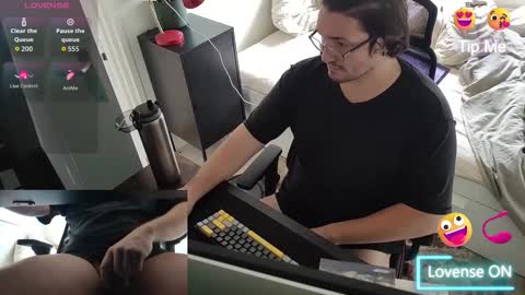 Snapshot of bbking1980 chatting on November 2, 10:28 am CallMeDaddy online show from November 2, 10:28 am