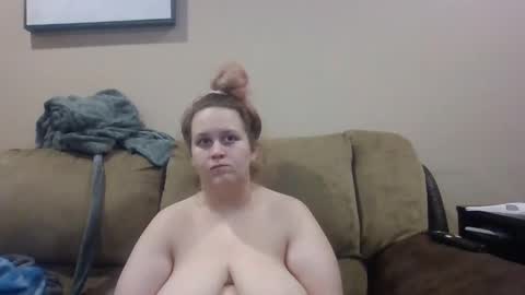 Snapshot of bbw420gamer chatting on December 3, 2:27 pm Freak online show from December 3, 2:27 pm