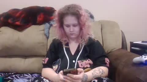 Snapshot of bbw420gamer chatting on December 5, 6:32 am Freak online show from December 5, 6:32 am