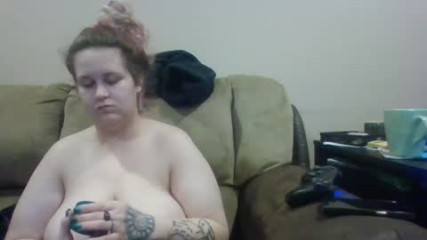 Snapshot of bbw420gamer chatting on December 9, 7:29 pm Freak online show from December 9, 7:29 pm