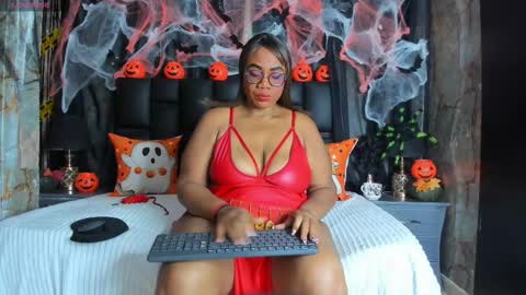 Bbwlatina01 online show from October 21, 12:28 pm