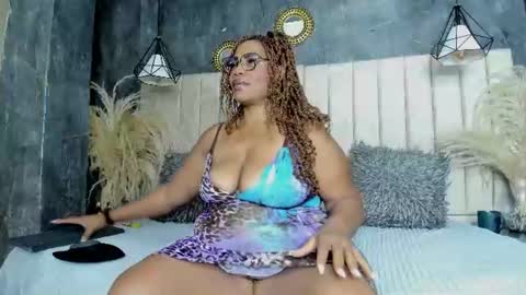 Snapshot of bbwlatina01 chatting on July 17, 11:50 am Bbwlatina01 online show from July 17, 11:50 am