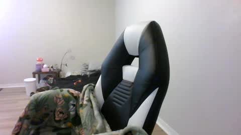 Snapshot of bbwliger95 chatting on March 3, 3:42 pm BBWLiger95 online show from March 3, 3:42 pm