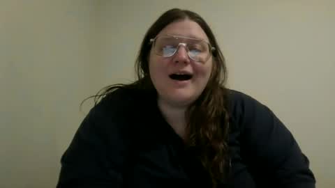 Snapshot of bbwlittlebear chatting on June 20, 2:14 am bbwlittlebear online show from June 20, 2:14 am