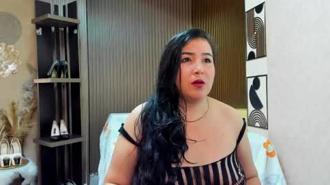 bbwluxurymuse online show from May 3, 12:00 pm