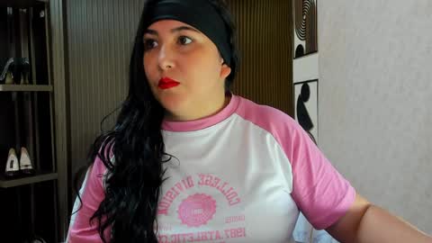 bbwluxurymuse online show from May 5, 11:18 am