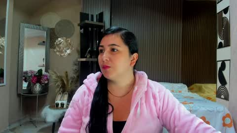 bbwluxurymuse online show from May 6, 11:26 am