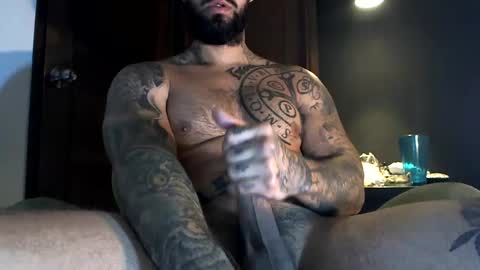 Snapshot of bby044 chatting on February 12, 11:07 am bby044 online show from February 12, 11:07 am