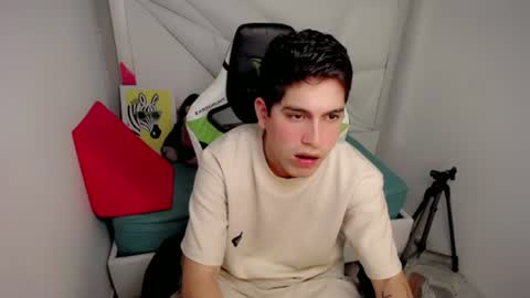 Snapshot of bby_cash_ chatting on July 6, 3:25 am BBY CASH online show from July 6, 3:25 am