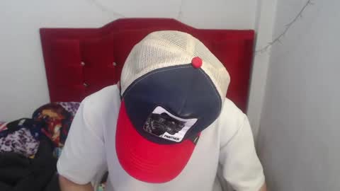 Snapshot of bby_nice chatting on April 13, 1:22 am bby_nice online show from April 13, 1:22 am