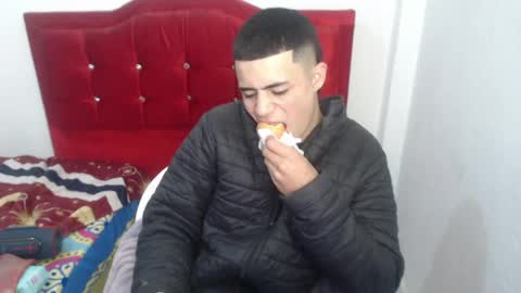 Snapshot of bby_nice chatting on May 1, 2:10 pm bby_nice online show from May 1, 2:10 pm